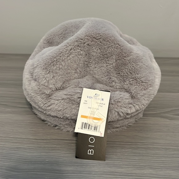 Bioworld Gray Fuzzy Captain Hat, from Von Maur, NWT - Picture 3 of 6